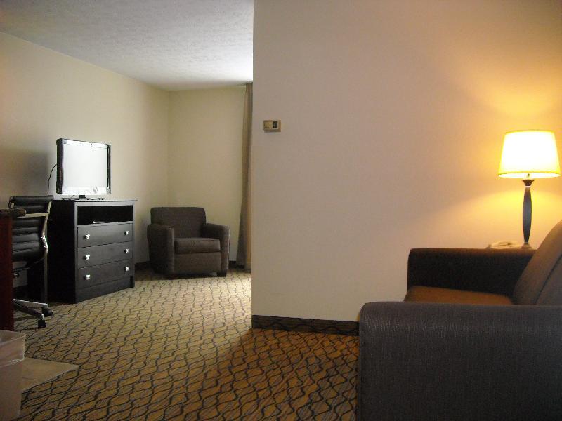 Holiday Inn Express Hotel & Suites Cadillac By Ihg Екстер'єр фото